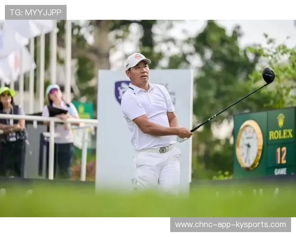 丁文一66杆吴阿顺67杆 麦基宾1杆领先香港公开赛移动日，丁文钧比赛