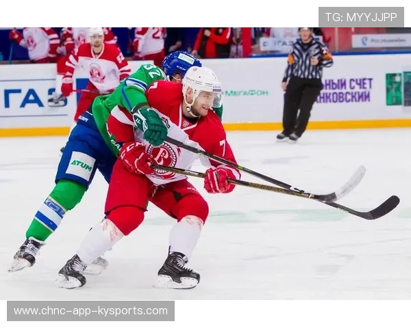 勇士教练札记：如何让外线跑位持续扰乱对手防线