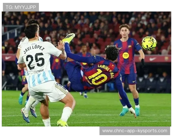 西甲中锋连续破门，助球队稳坐榜首，西甲最佳中卫